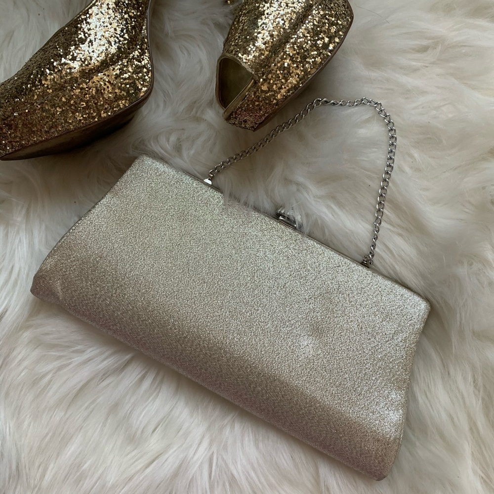 Vintage Silver Pin Up Clutch Small Wristlet Chain